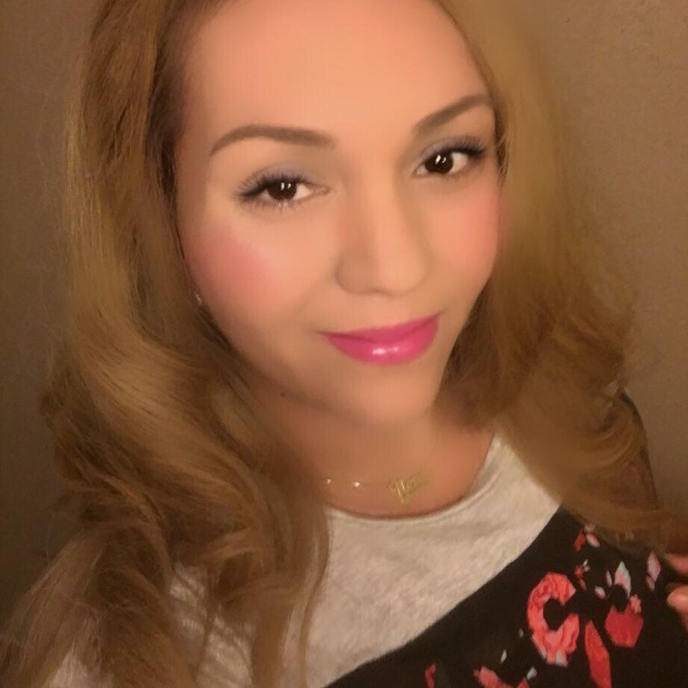 Meet your Posher, Mmarielena
